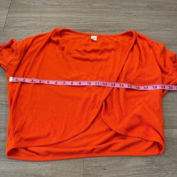 COPY - Old Navy Active orange women's long sleeve cropped athletic top size sma… - Picture 5 of 7